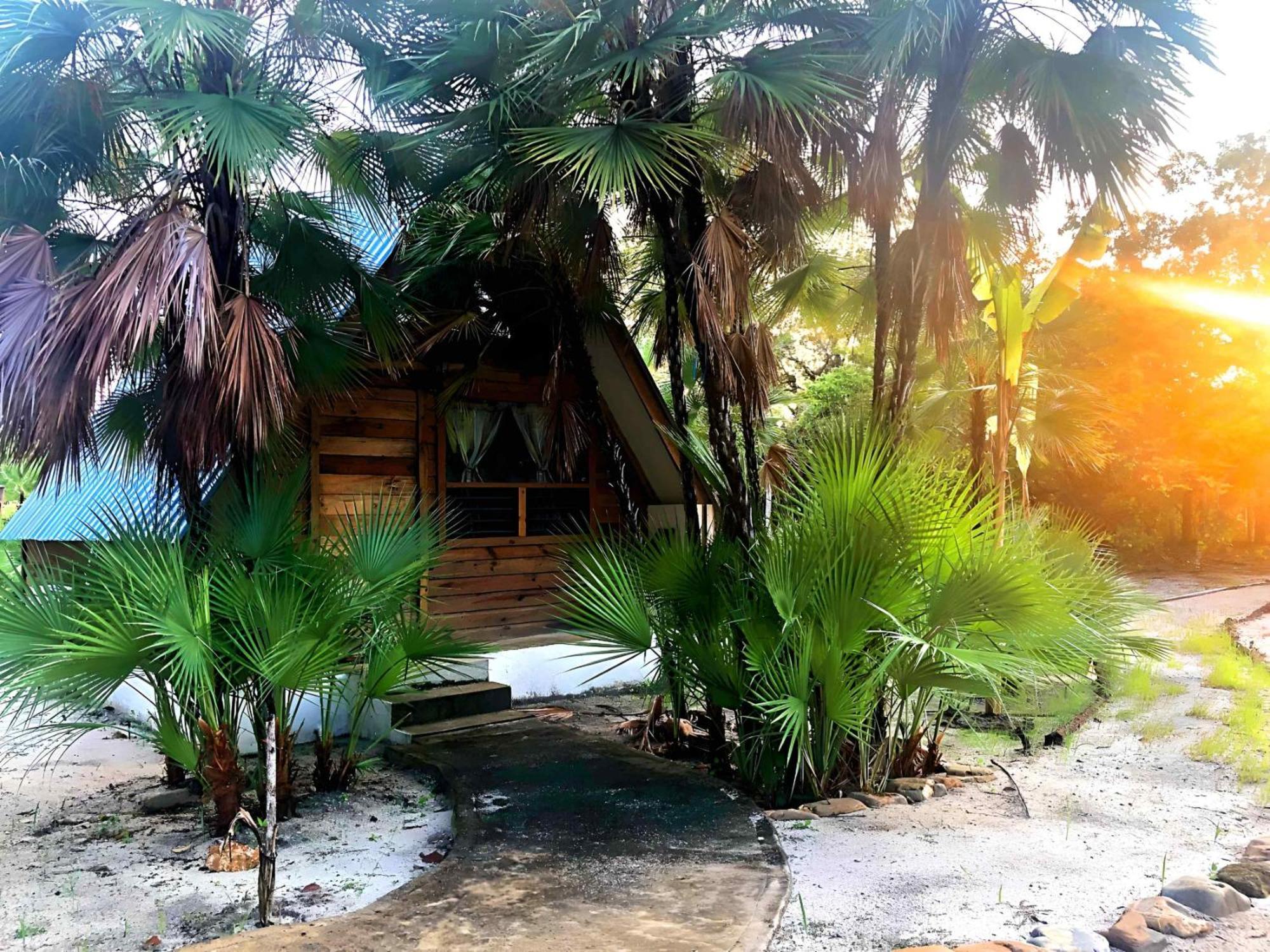 Kin Resort Lodge Майя-Бич Экстерьер фото