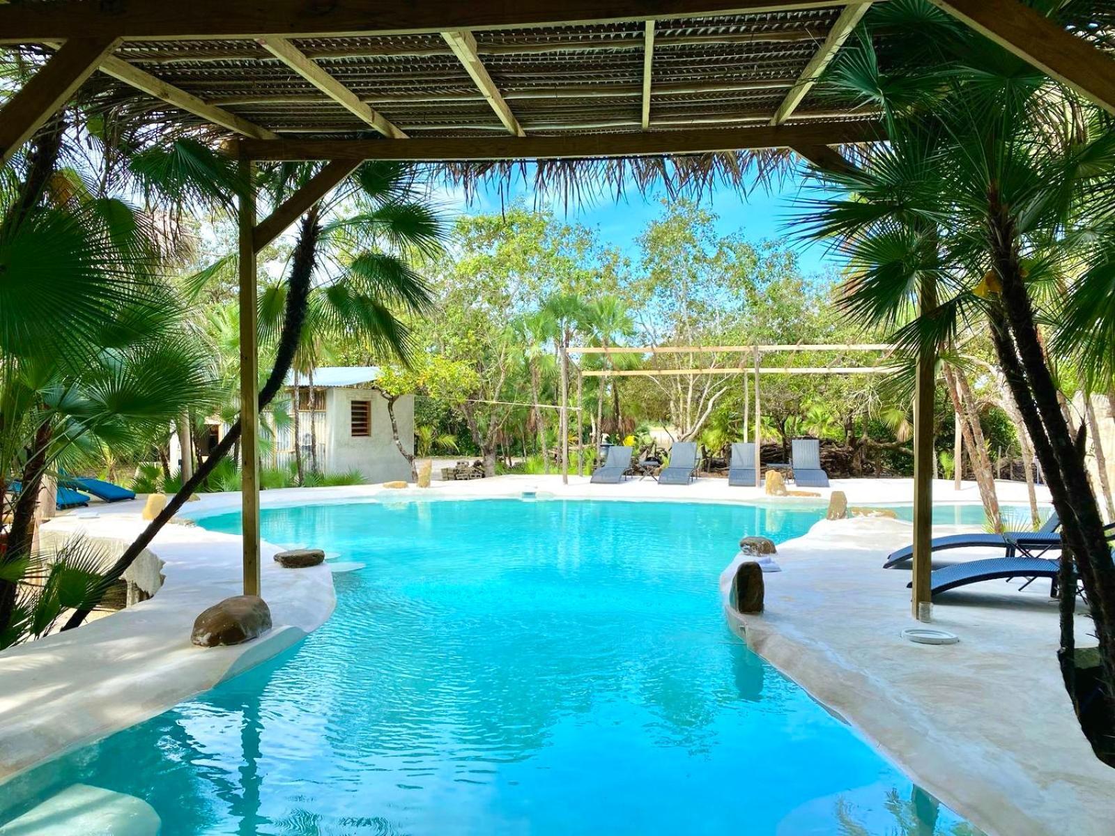 Kin Resort Lodge Майя-Бич Экстерьер фото