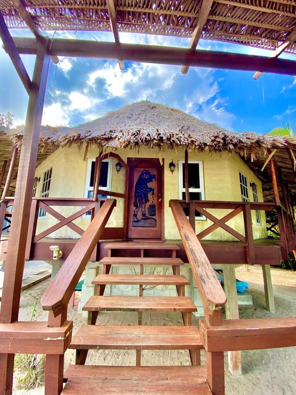 Kin Resort Lodge Майя-Бич Экстерьер фото